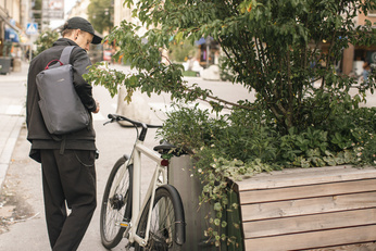 Anti-theft laptop backpack Pacsafe Metrosafe X 13' - dark grey.