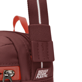 Pacsafe Go anti-theft shoulder city bag - burgundy